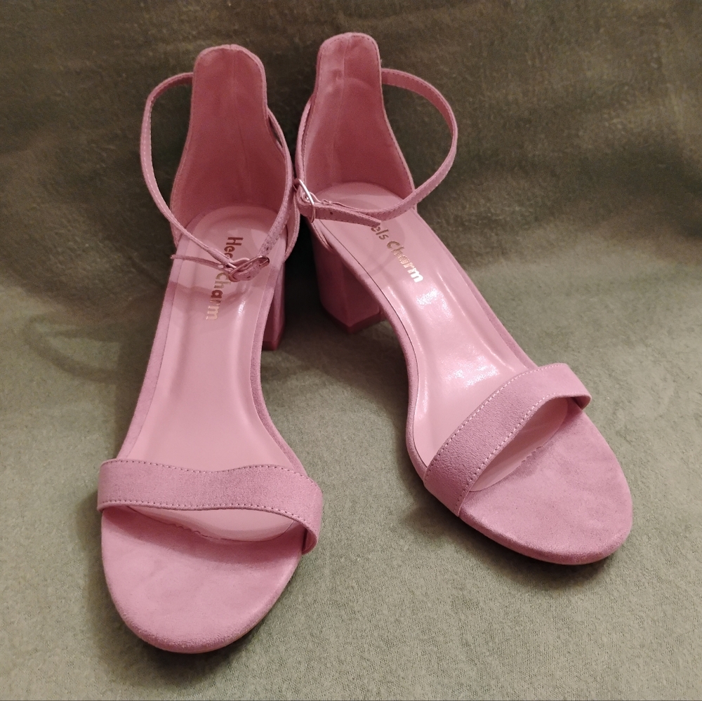 Heels Charm - Cream Heeled Open-Toe Sandals Size 8.5M